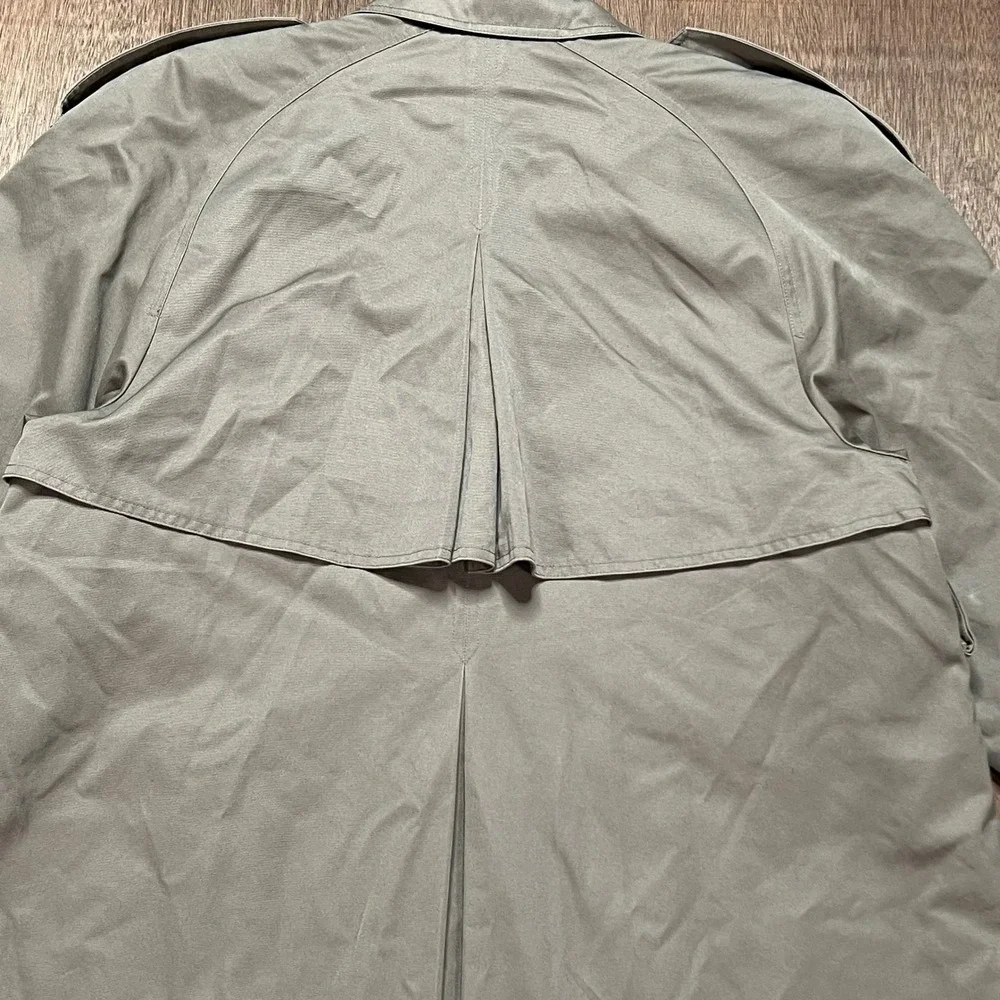 London Towne Vintage Trench Coat Tan Taupe Zip Out Lining Mens 14 Reg RN 68369 - Picture 13 of 13